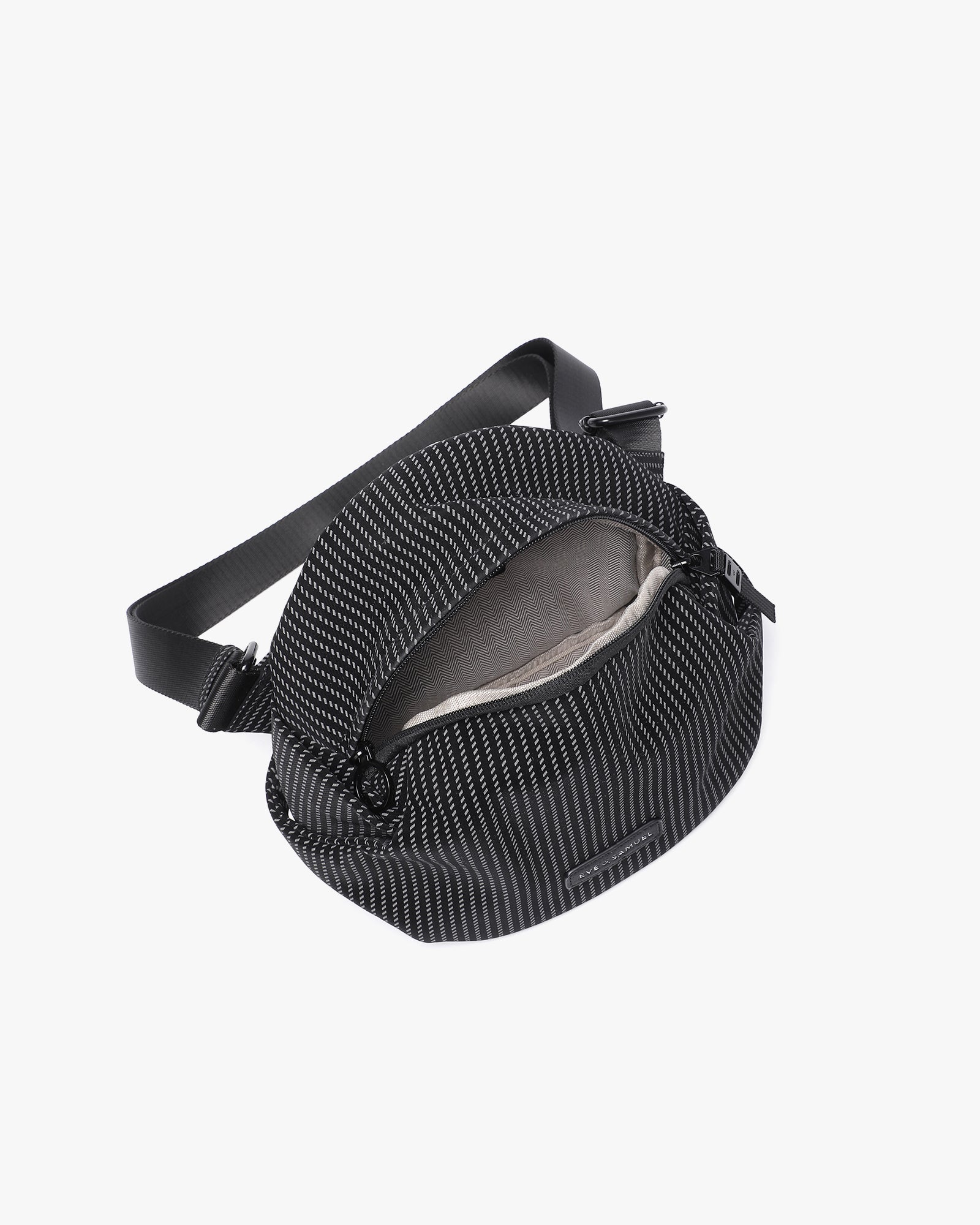 Susan Urban Crossbody 0.64 lbs - Black Matrix