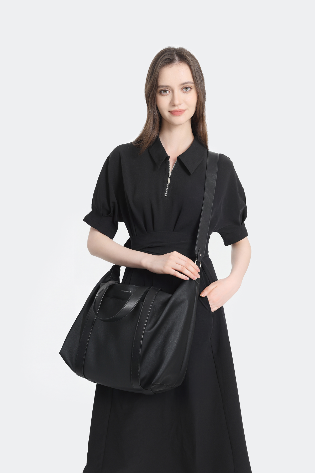 Nina Classic Laptop Tote - Fits up to 16" - Black Rustic